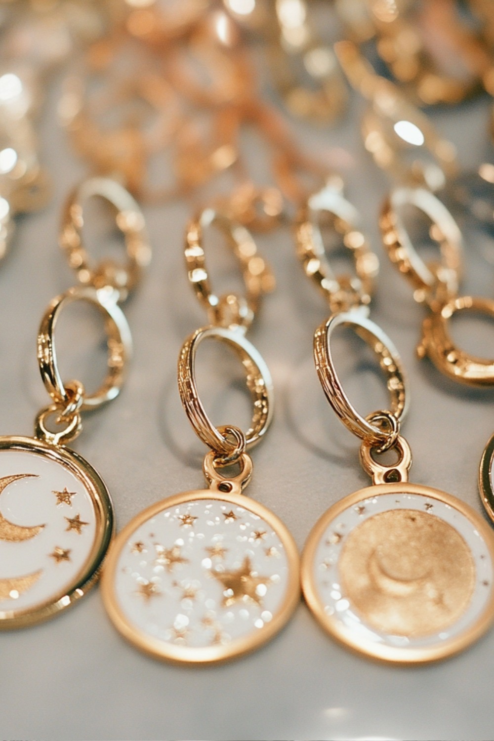 imgi_213_Lunar-Charm.jpg imgi_213_Lunar-Charm.jpg